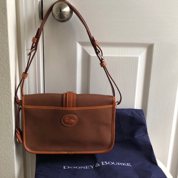 Dooney & Bourke Large Equestrian - Picture 3 of 8